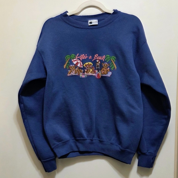 Tops - Vintage hand embroidered/cross-stitched beach bear sweatshirt size L